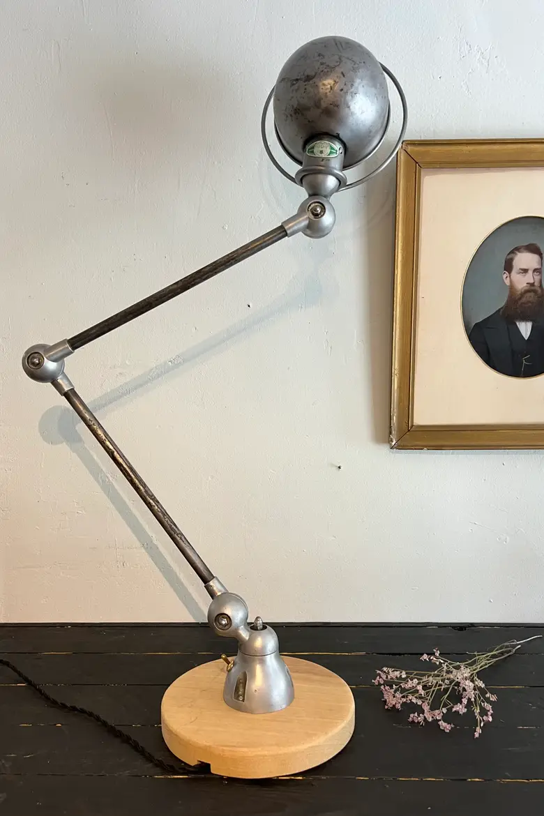 Lampe Jieldé 1950 sur socle en chêne
