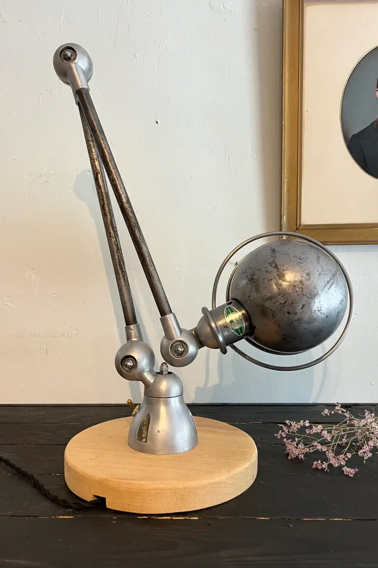 Lampe Jieldé 1950 sur socle en chêne