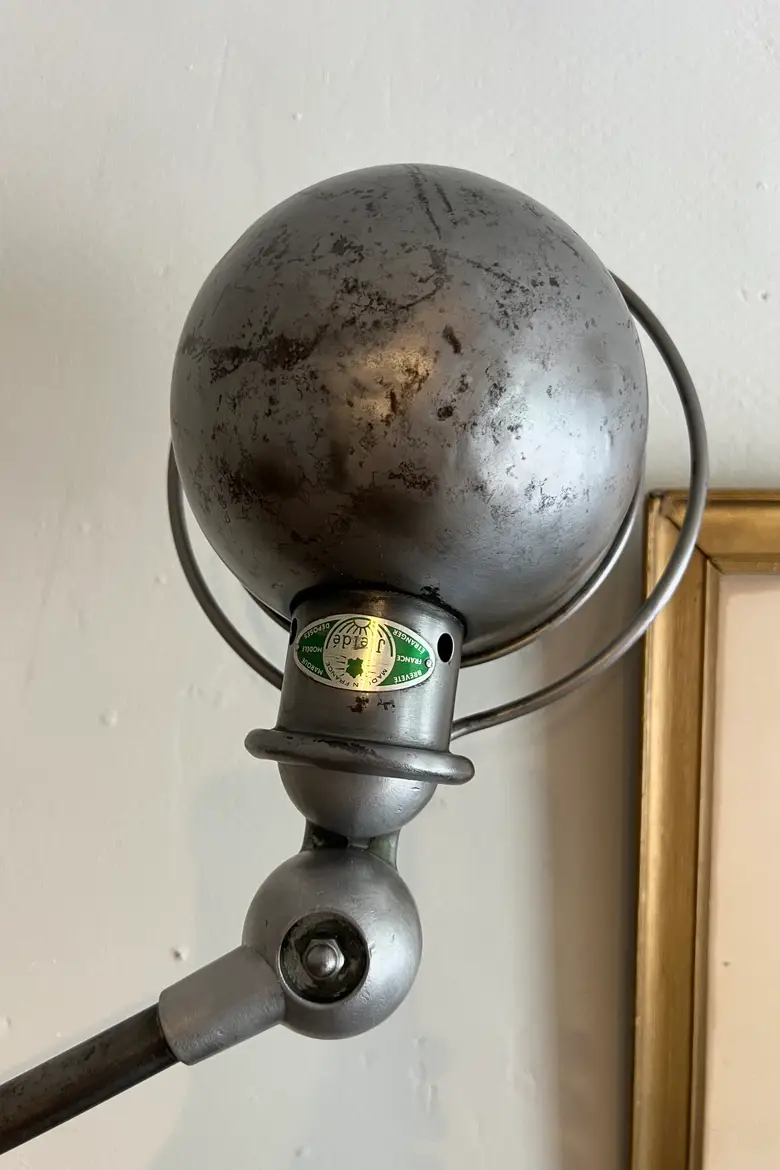 Lampe Jieldé 1950 sur socle en chêne