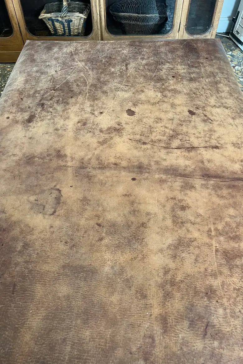 Large banc en cuir