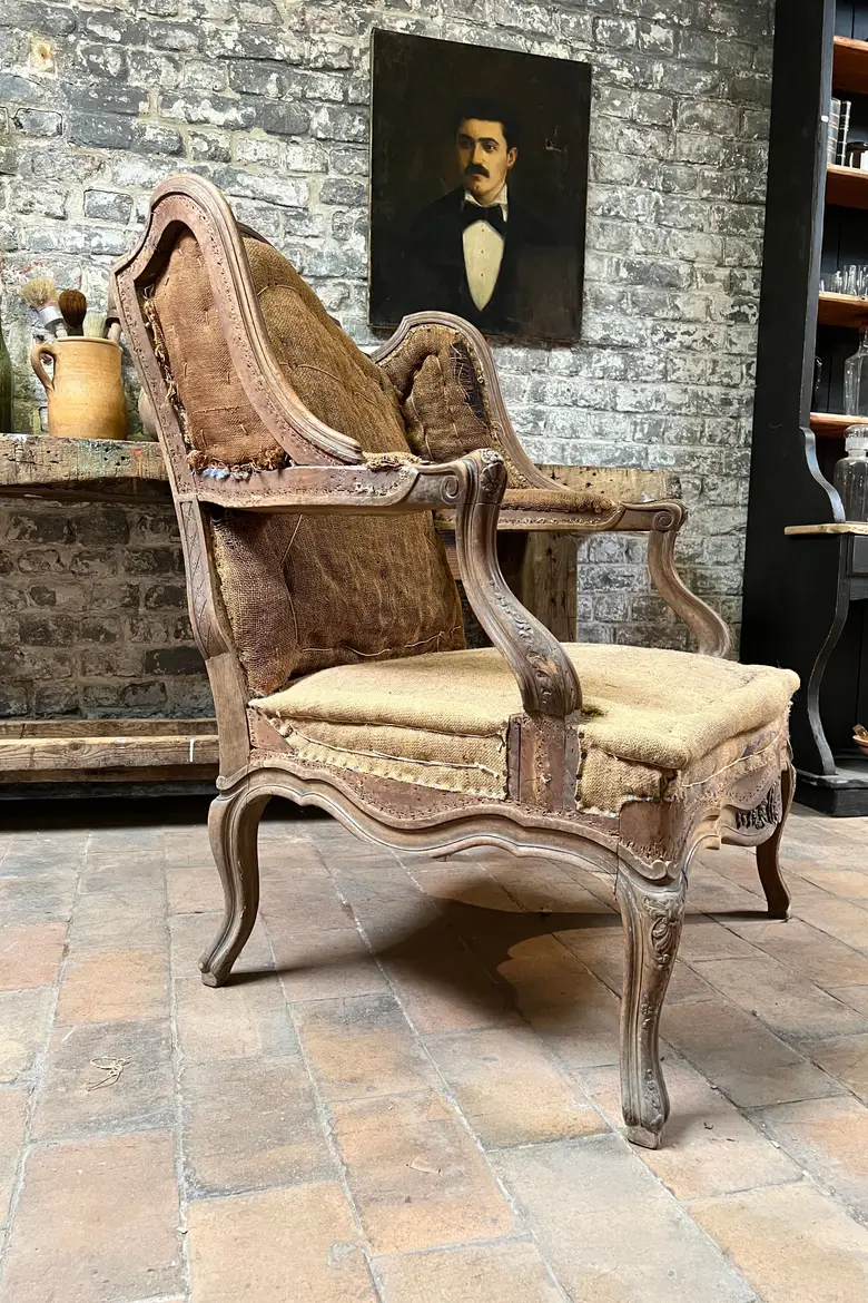 Large bergère de style Louis XV Début XXème