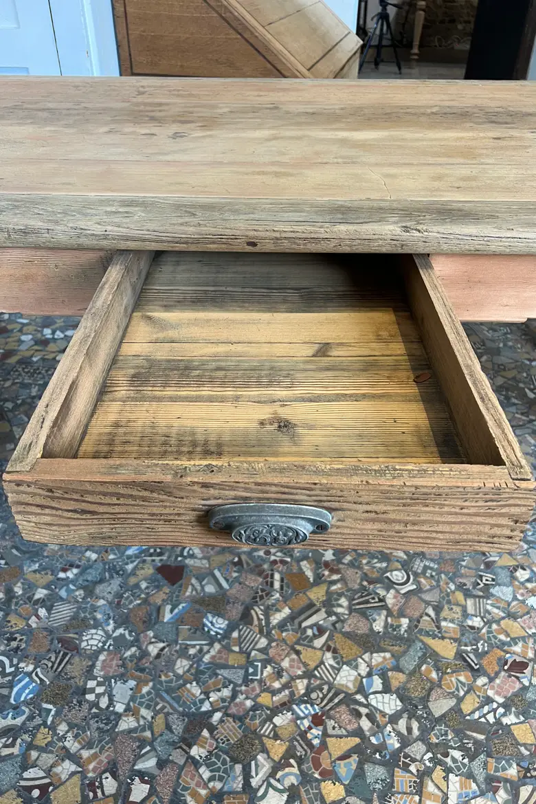 Large table en sapin