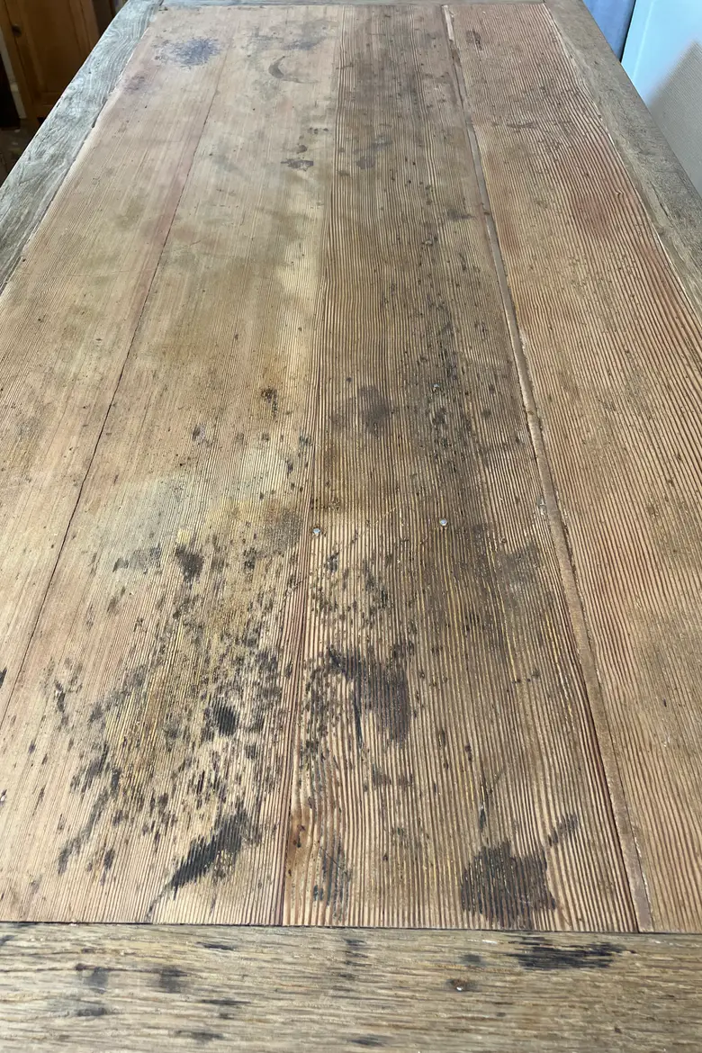 Large table en sapin