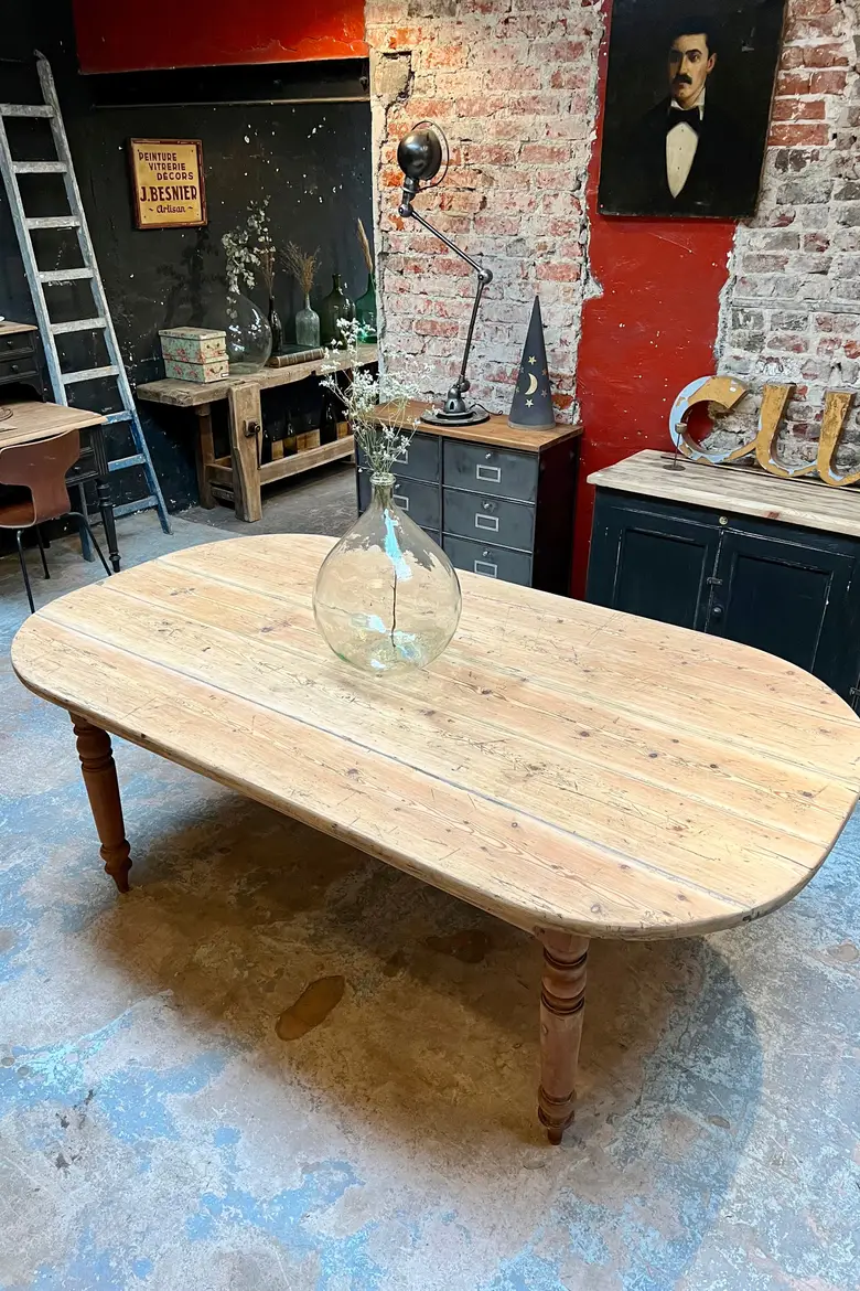 Large table ovale ancienne en sapin Début XXème