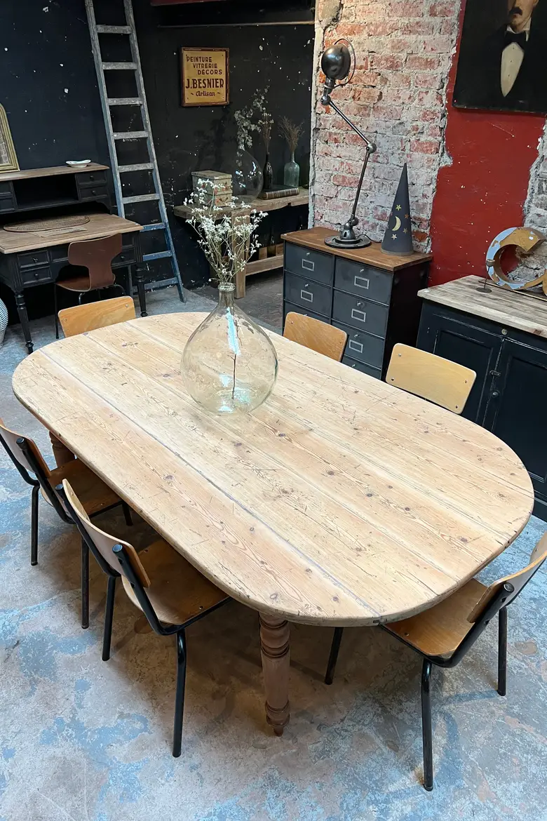 Large table ovale ancienne en sapin Début XXème