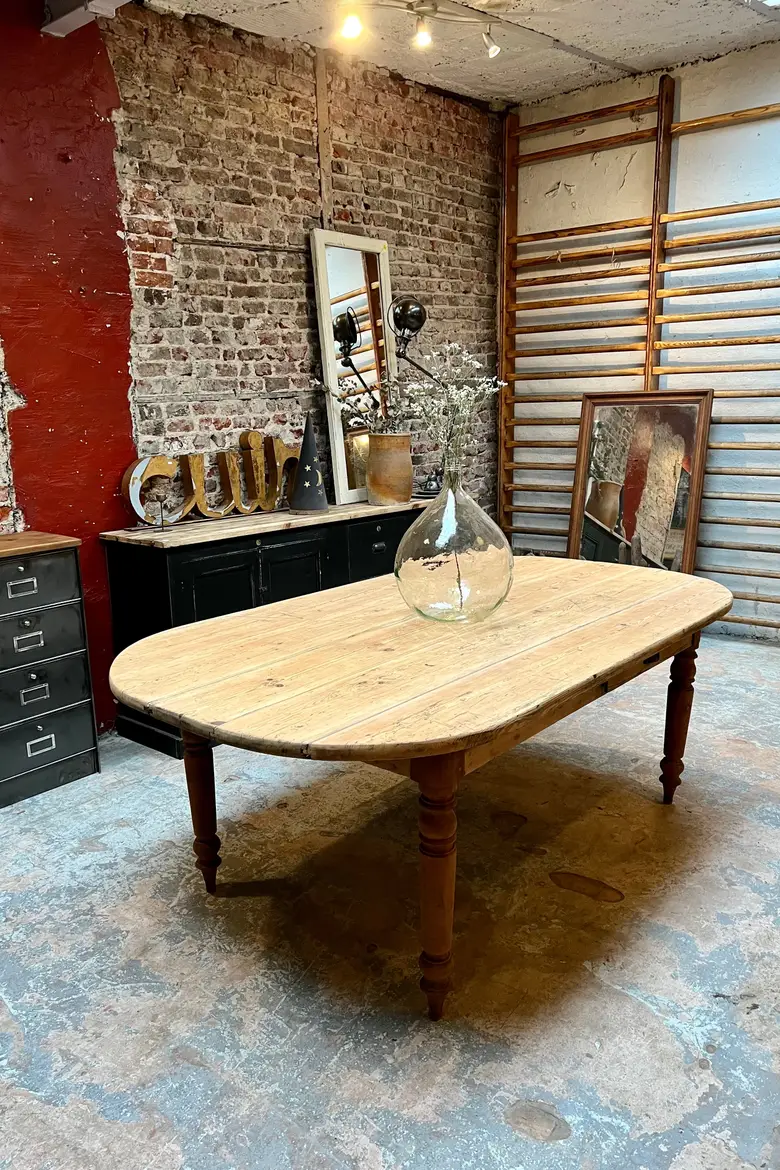 Large table ovale ancienne en sapin Début XXème