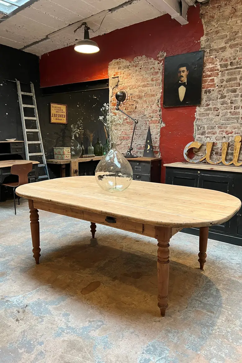 Large table ovale ancienne en sapin Début XXème