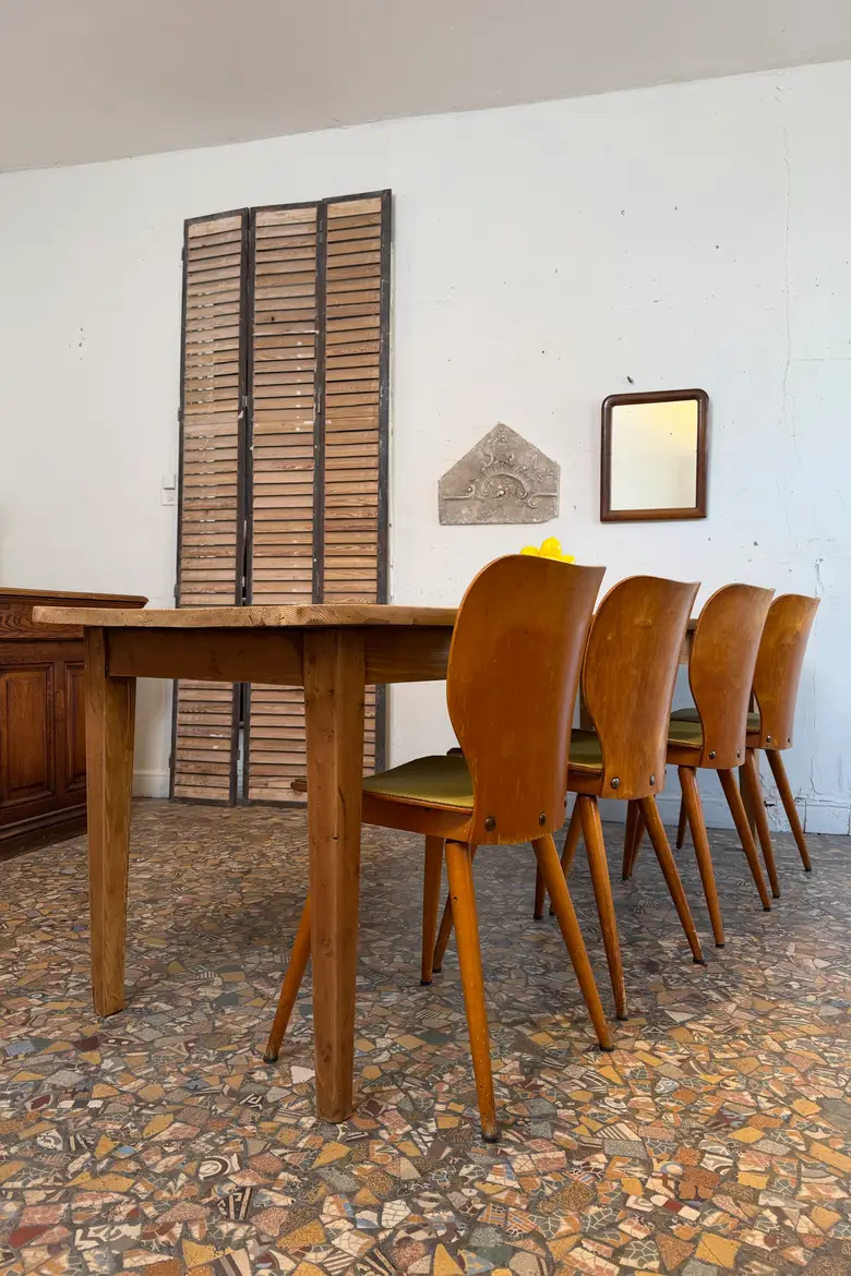 Longue table en sapin