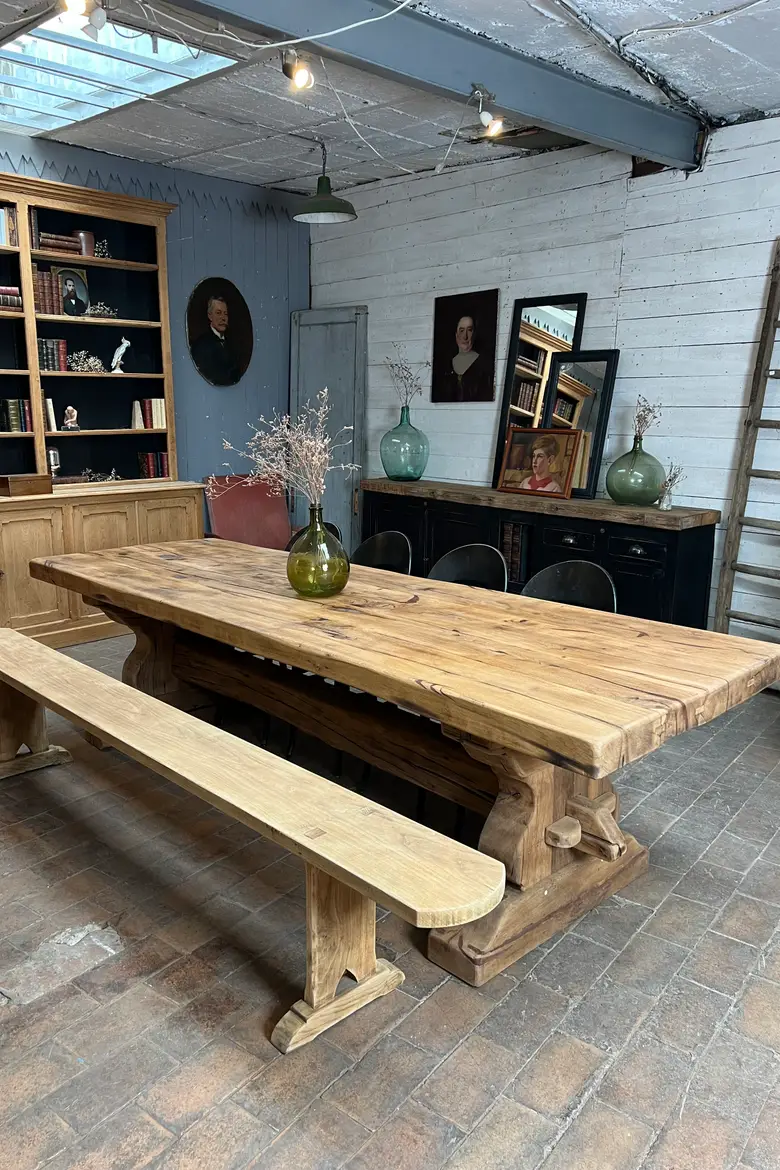 Massive table de monastère en chêne