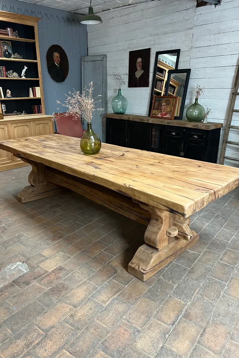 Massive table de monastère en chêne