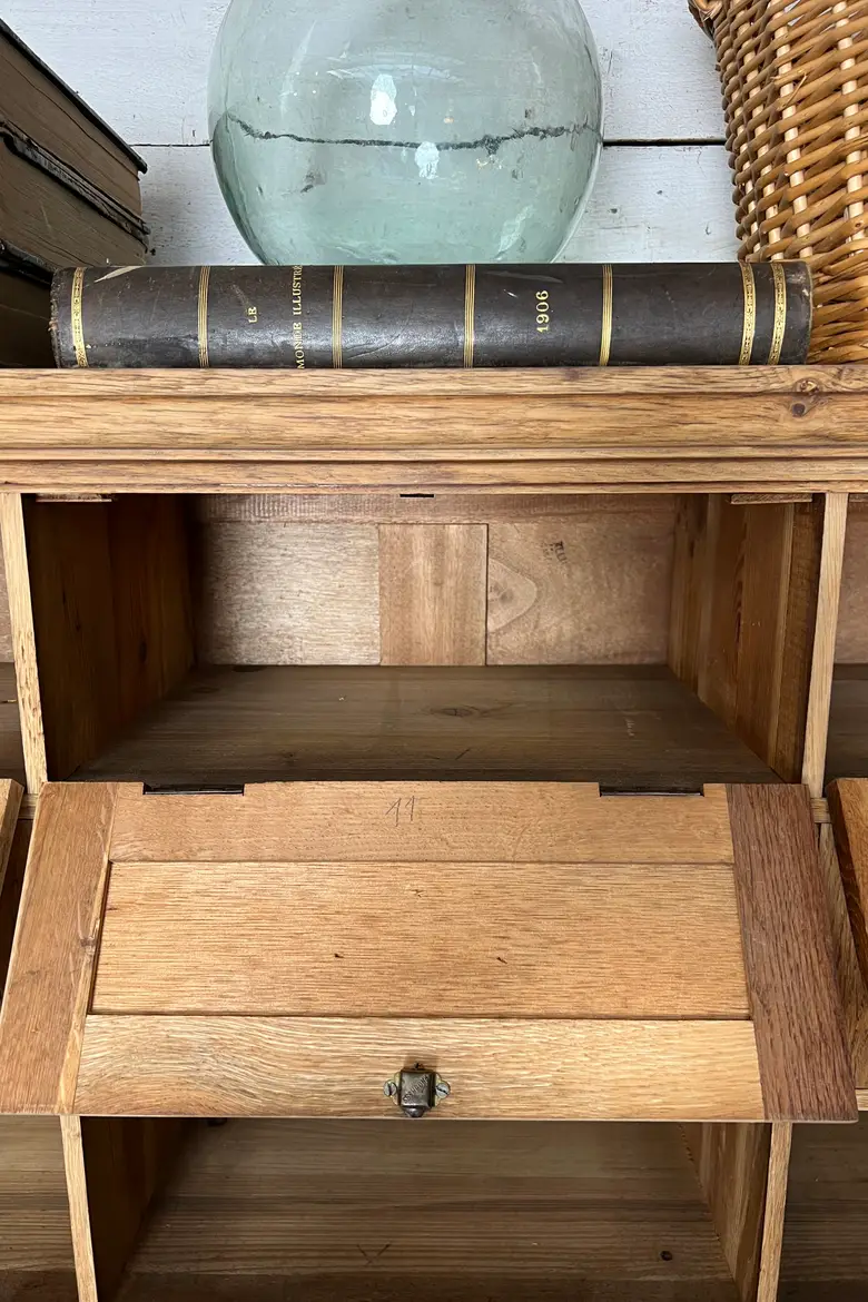 Meuble à clapets en chêne