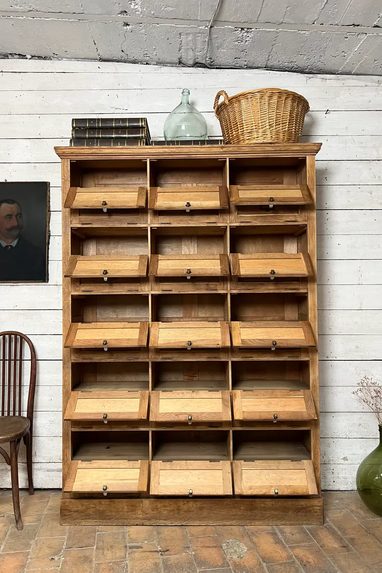 Meuble à clapets en chêne