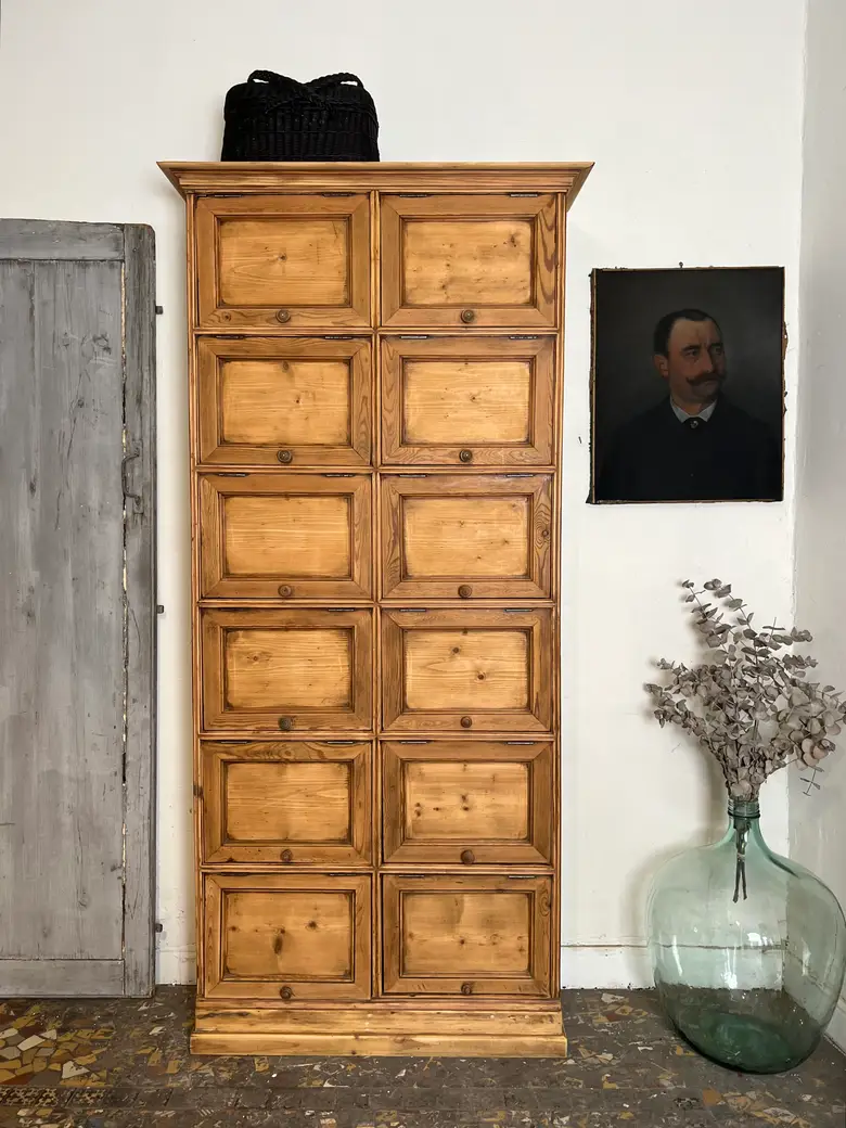 Meuble à clapets en sapin Début XXème