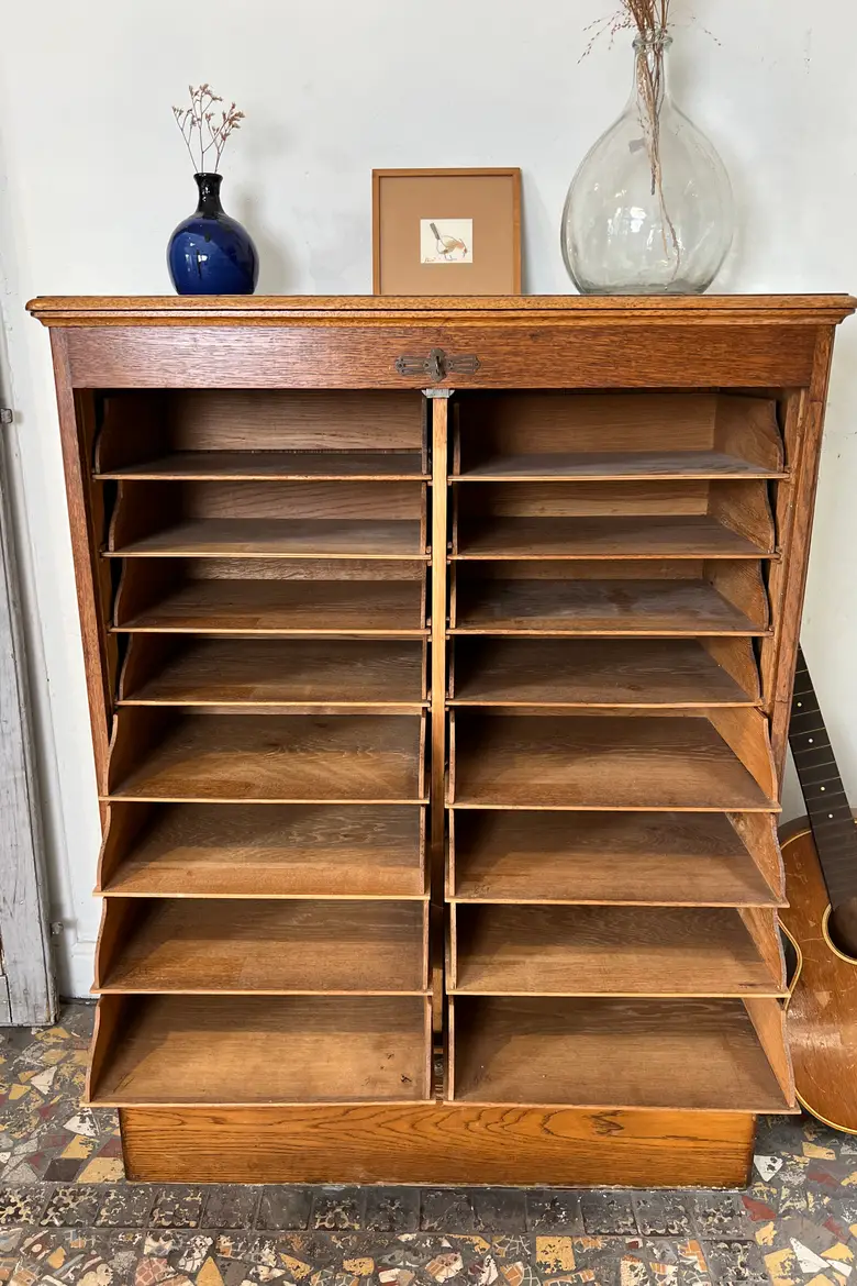 Meuble à persienne en chêne Début XXème