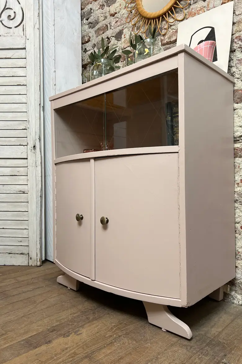 Meuble art déco peint en rose