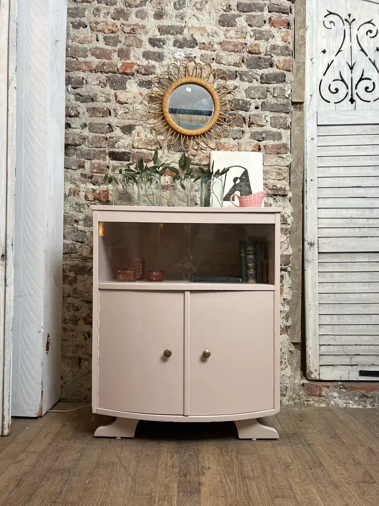 Meuble art déco peint en rose