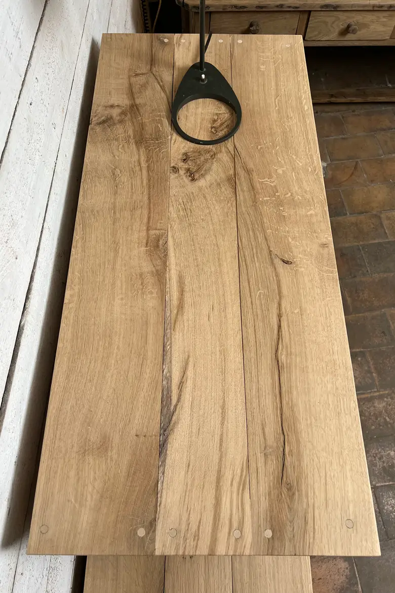 Meuble asymétrique en chêne