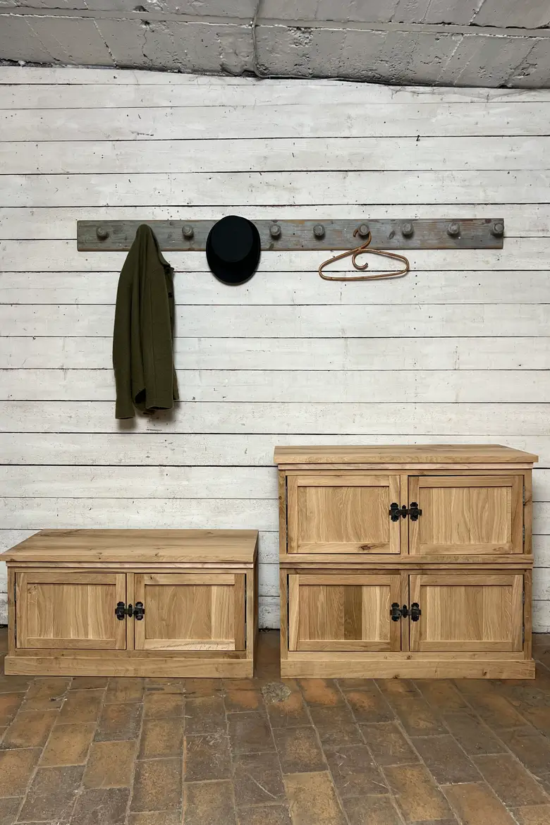 Meuble asymétrique en chêne