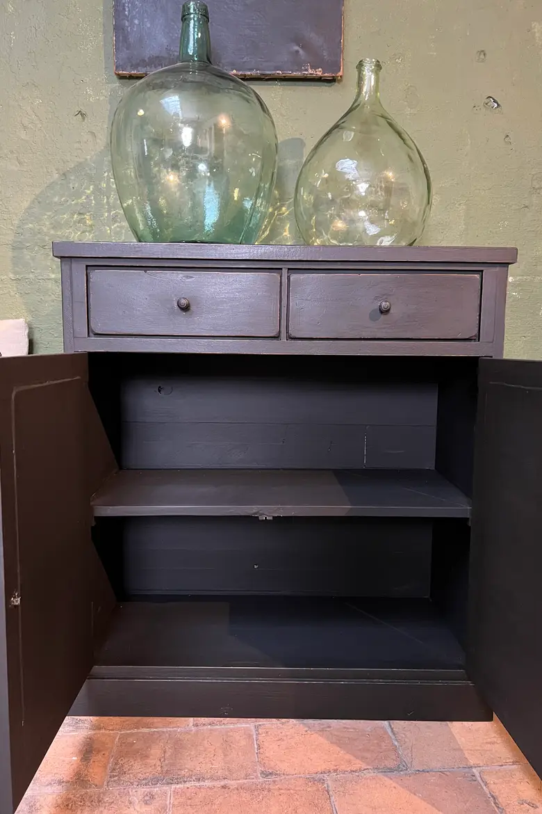 Meuble banc asymétrique