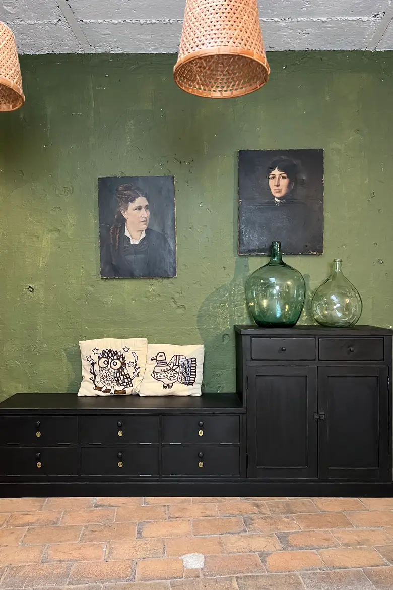 Meuble banc asymétrique