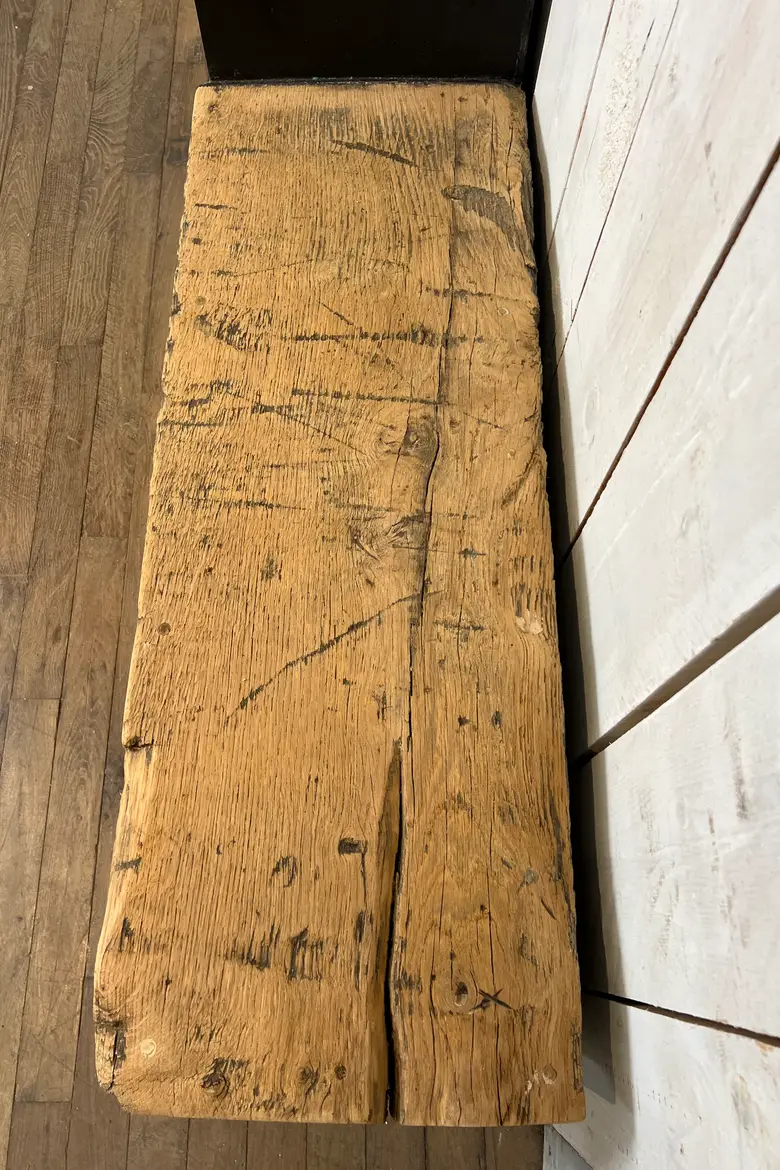 Meuble banc asymétrique