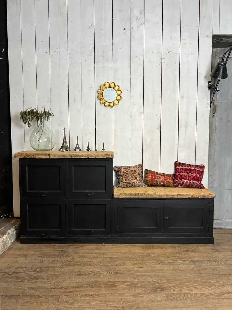 Meuble banc asymétrique