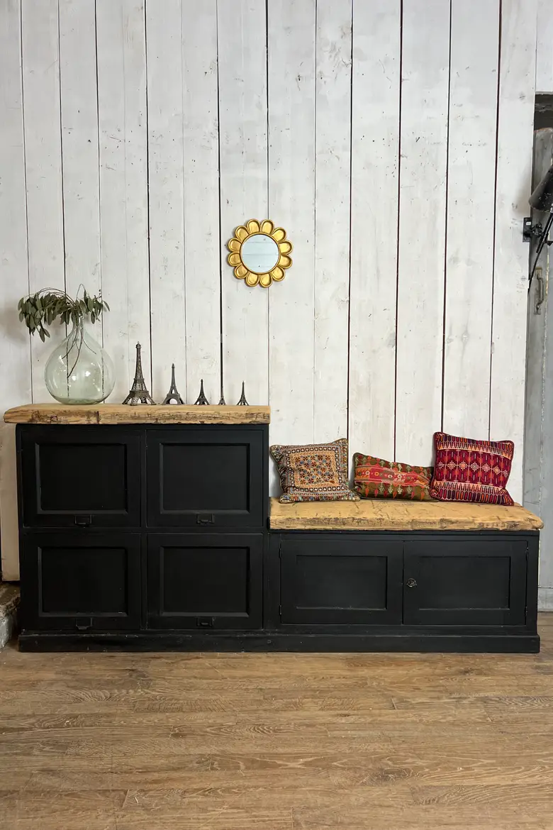 Meuble banc asymétrique