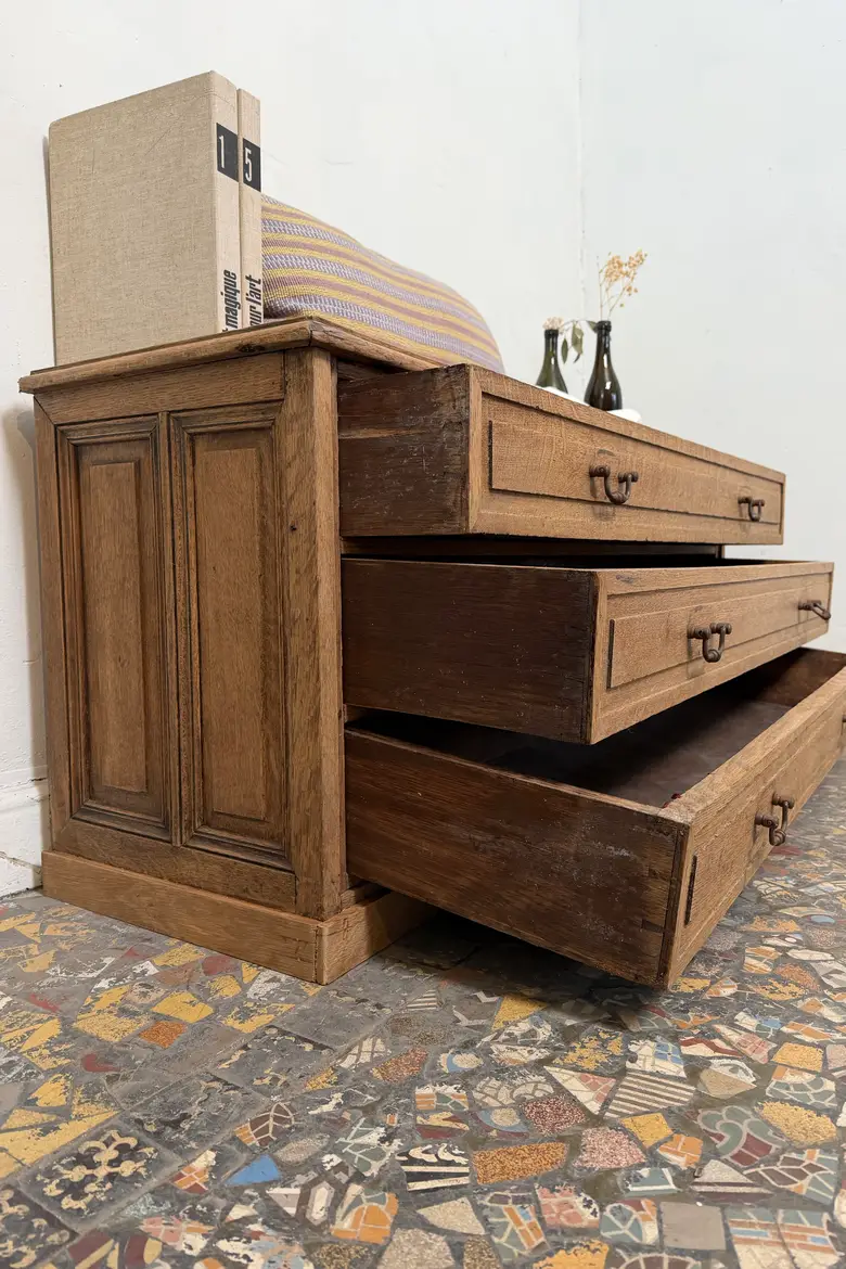 Meuble bas en chêne – début XXe siècle