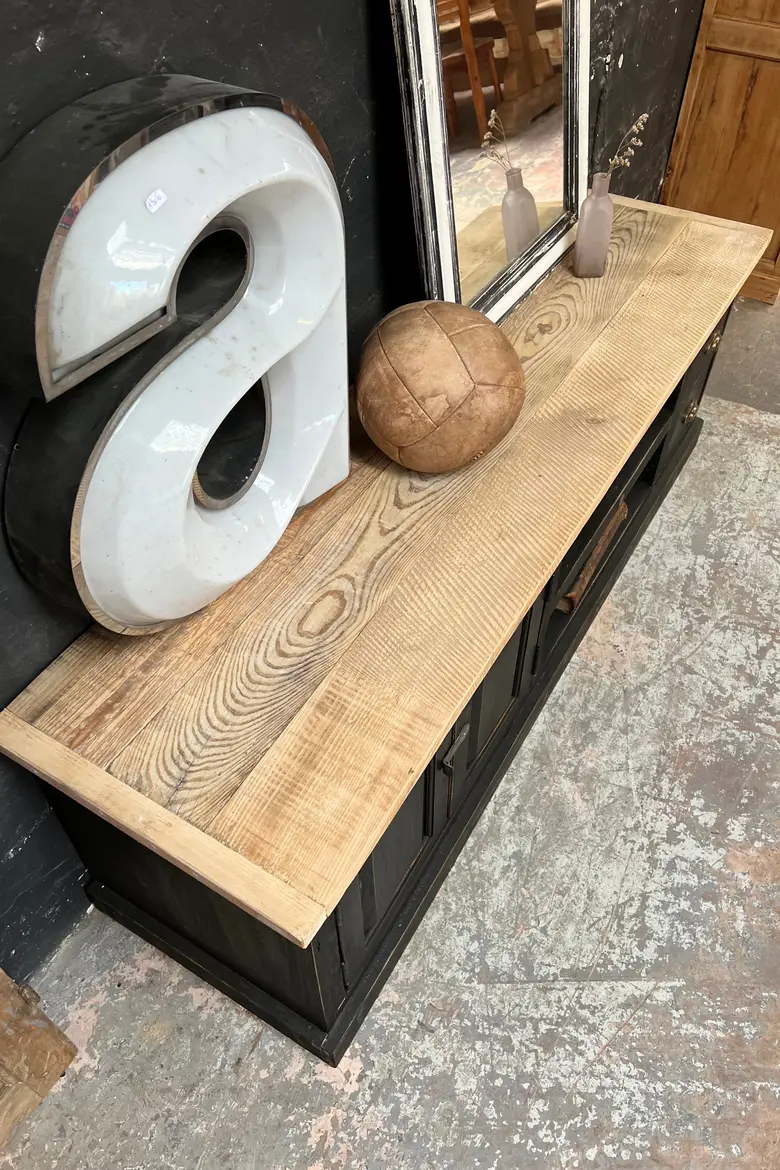 Meuble bas / TV  en bois