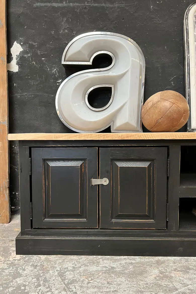 Meuble bas / TV en bois