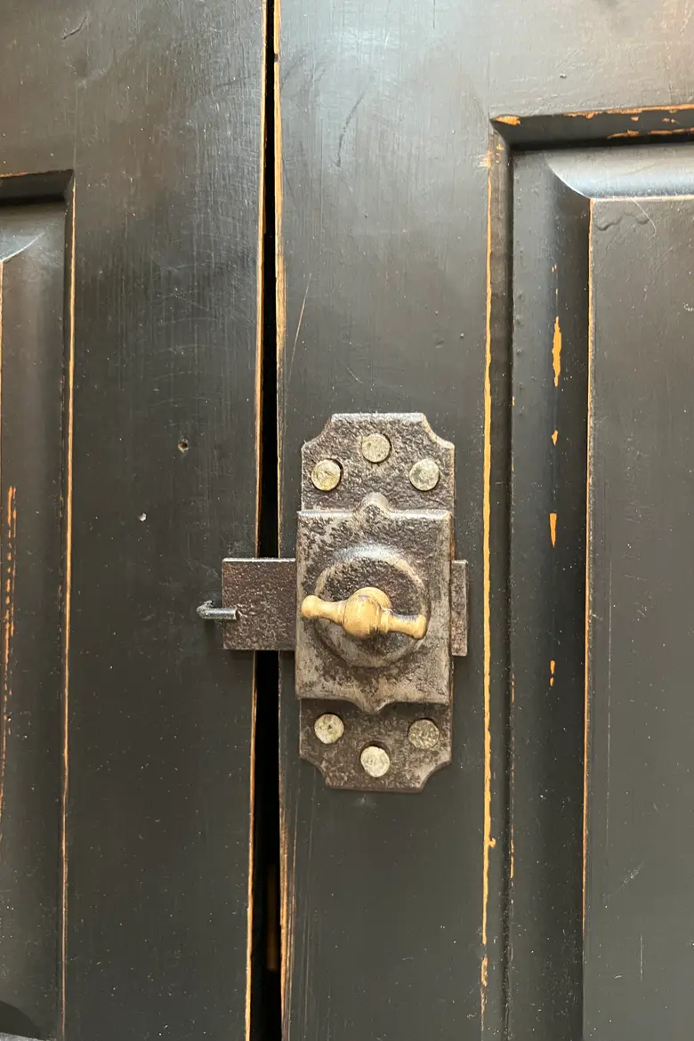 Meuble bas / TV en bois