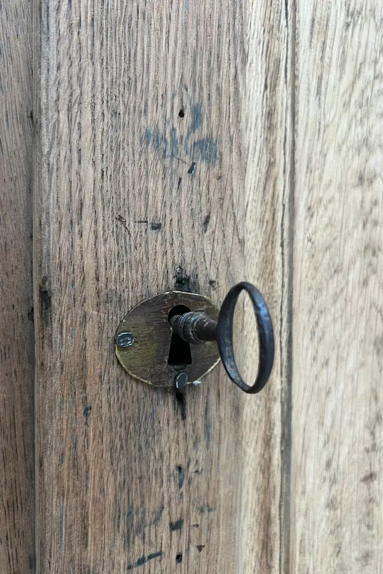 Meuble confiturier en chêne