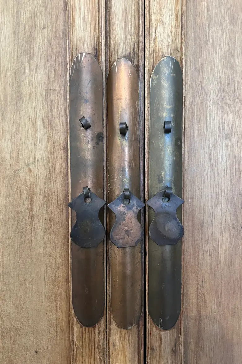 Meuble conique en orme XIXème
