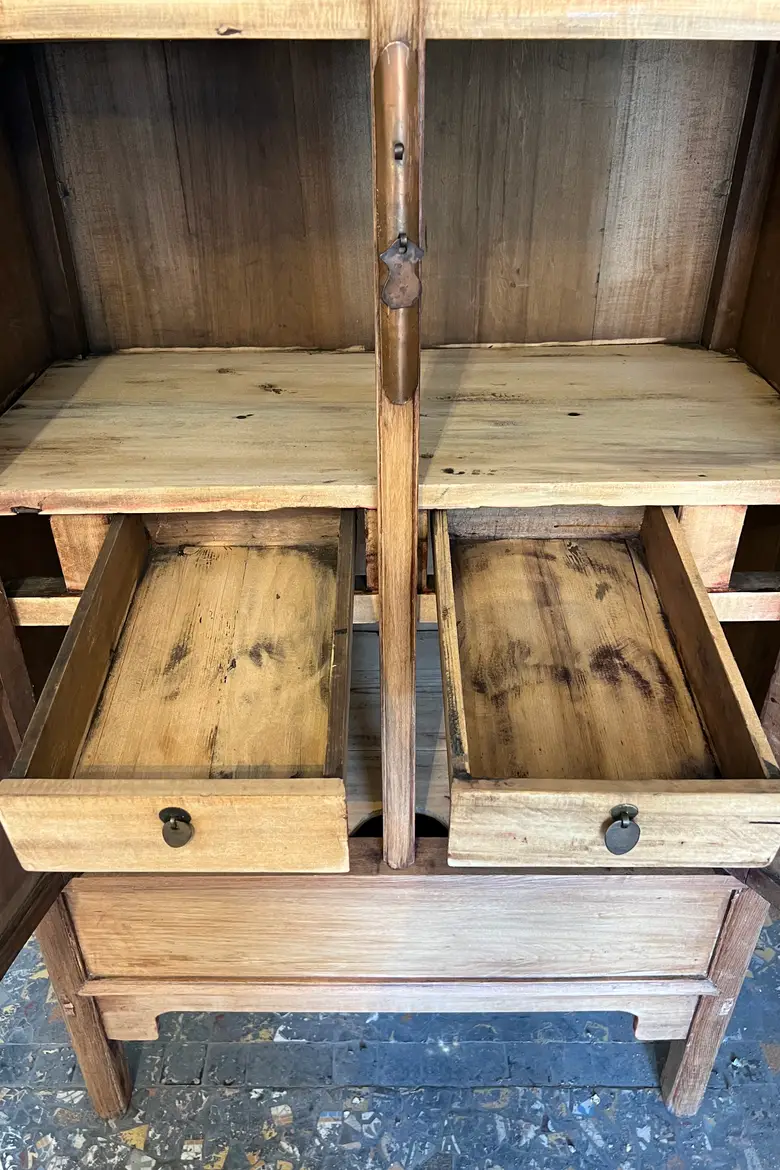 Meuble conique en orme XIXème