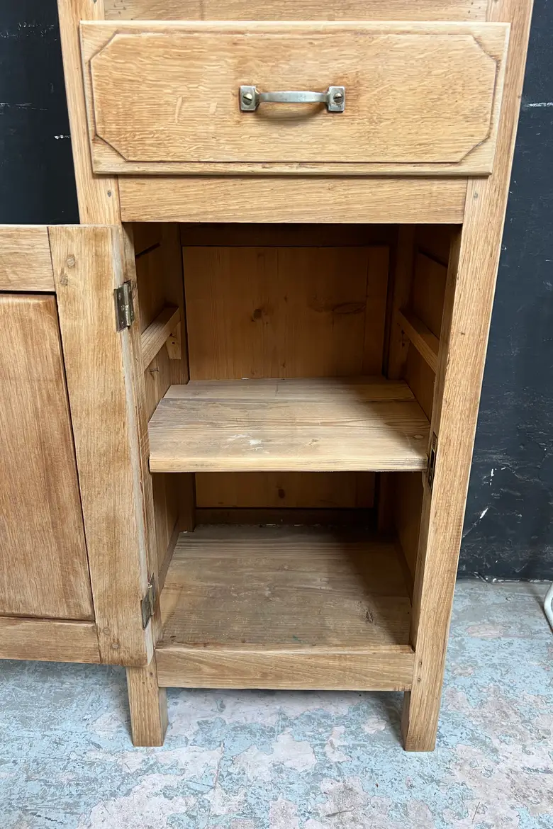 Meuble d’appoint en chêne