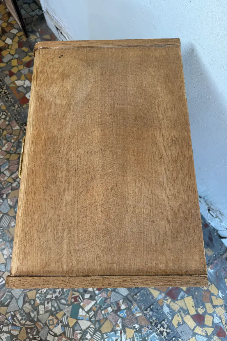 Meuble d’appoint vintage en chêne – Années 50/60