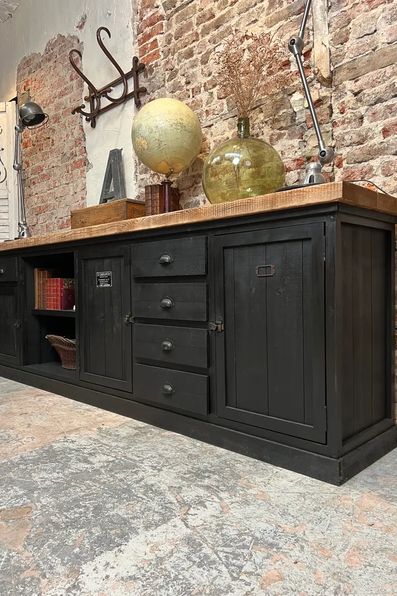 Meuble d’atelier