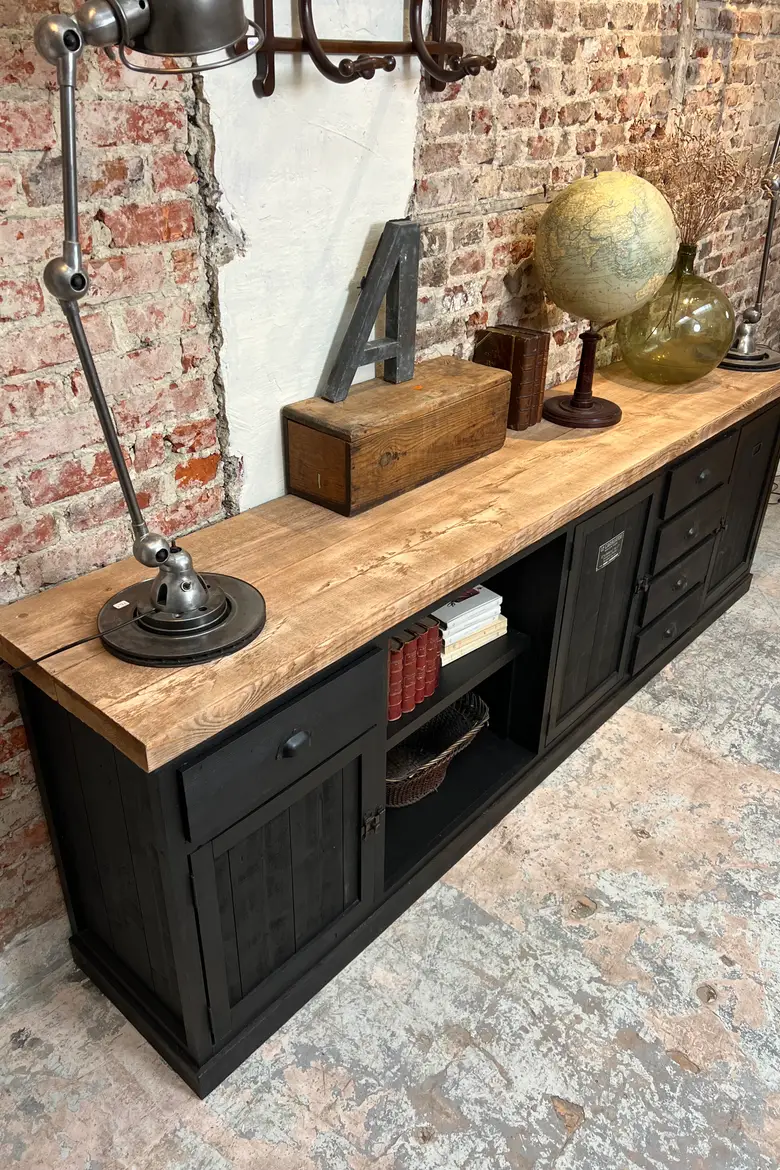 Meuble d’atelier