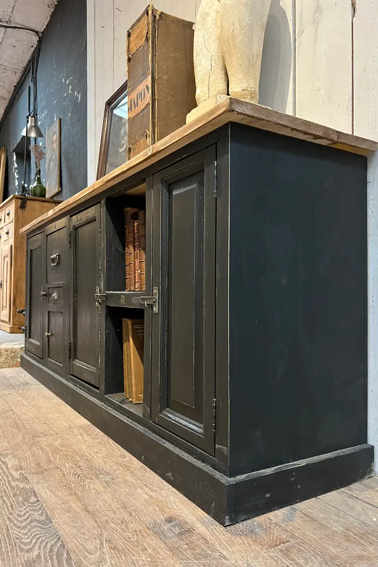 Meuble d’atelier
