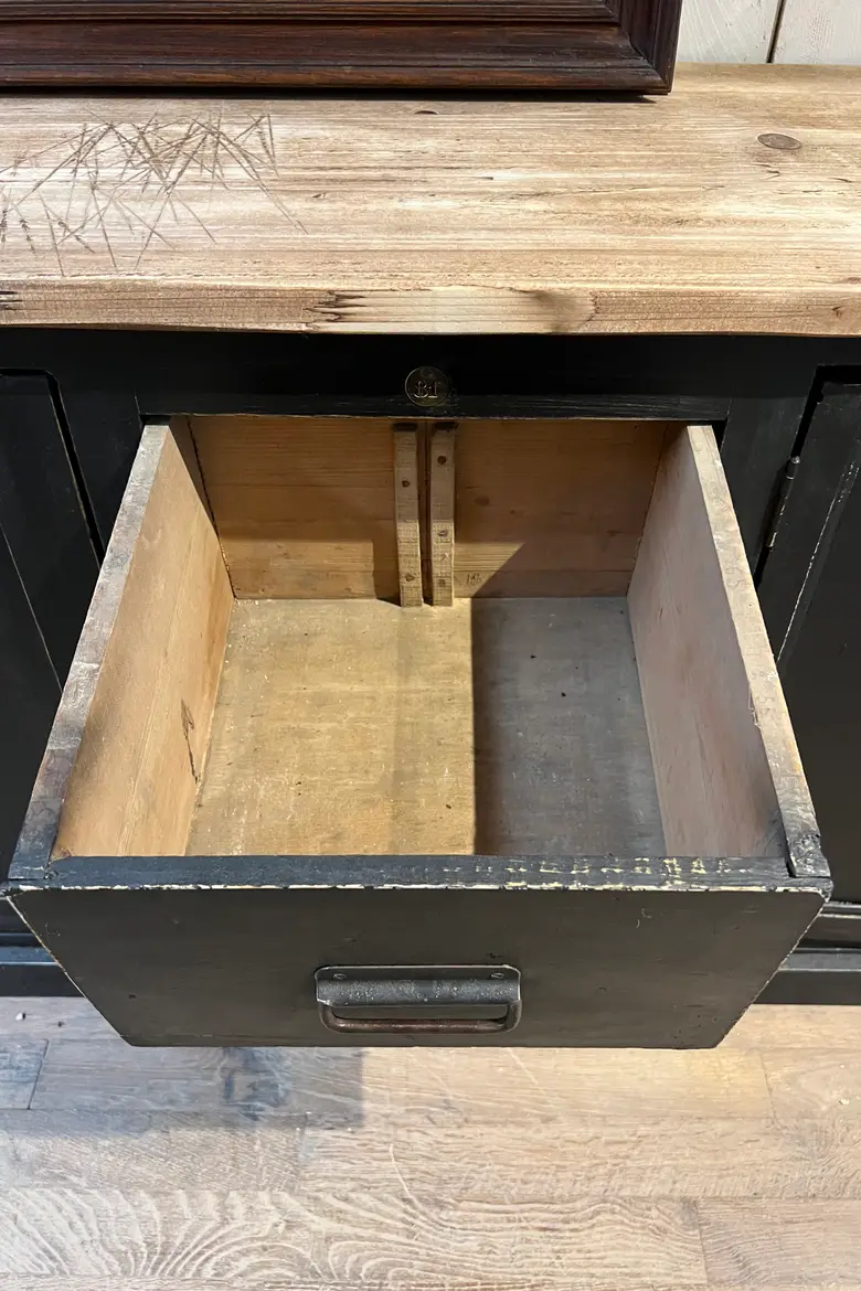 Meuble d’atelier