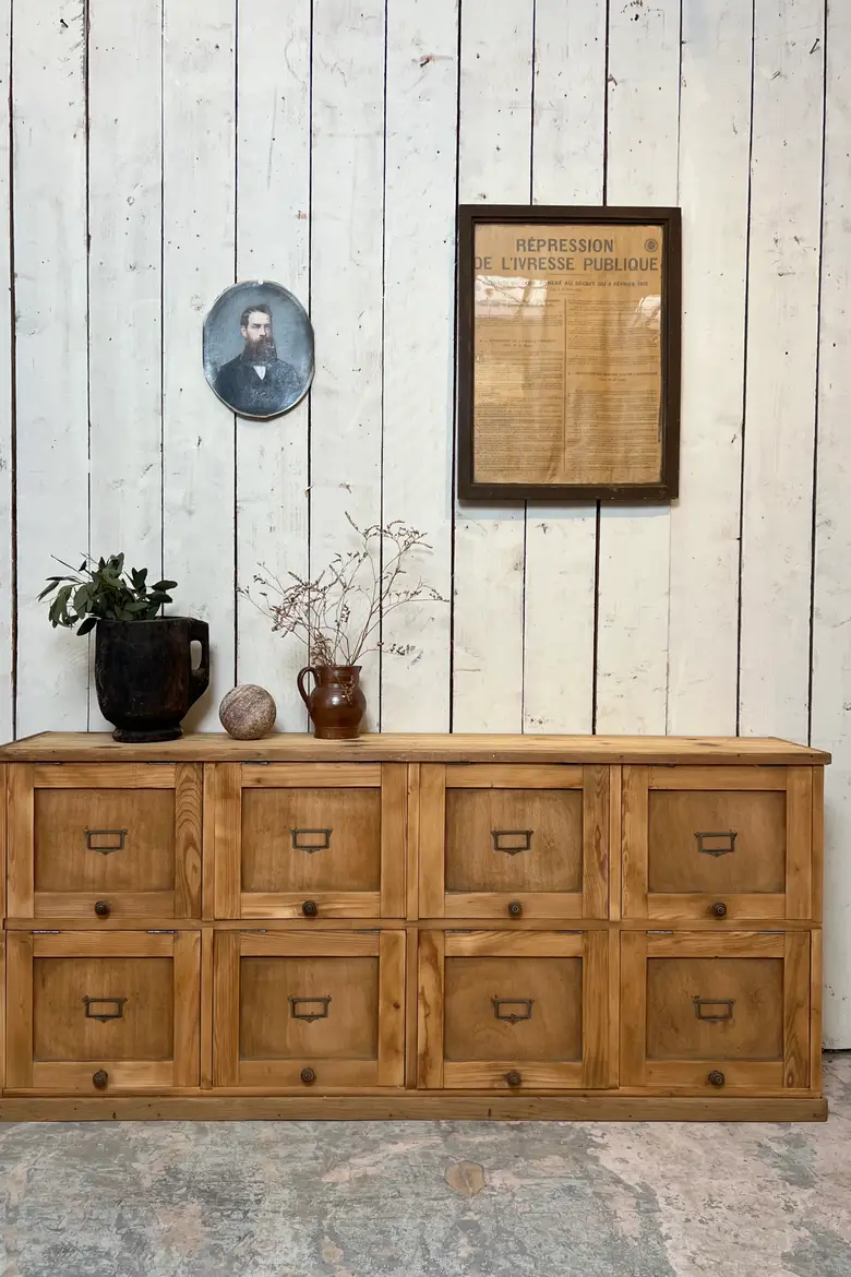 Meuble d’atelier à clapets