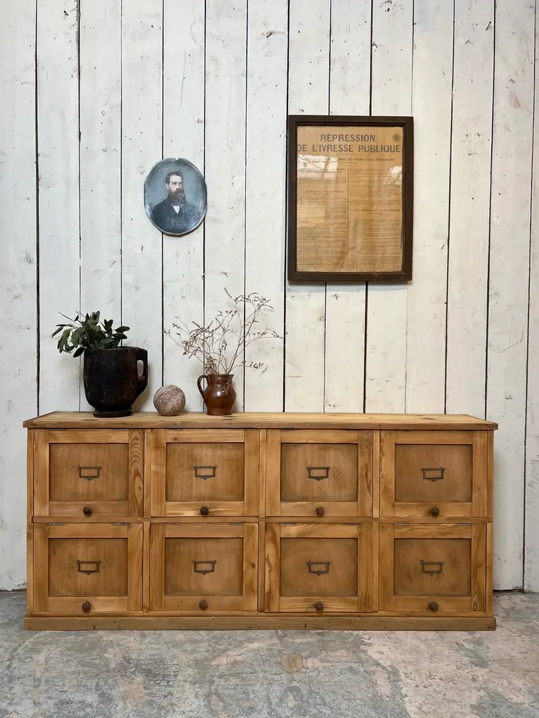 Meuble d’atelier à clapets