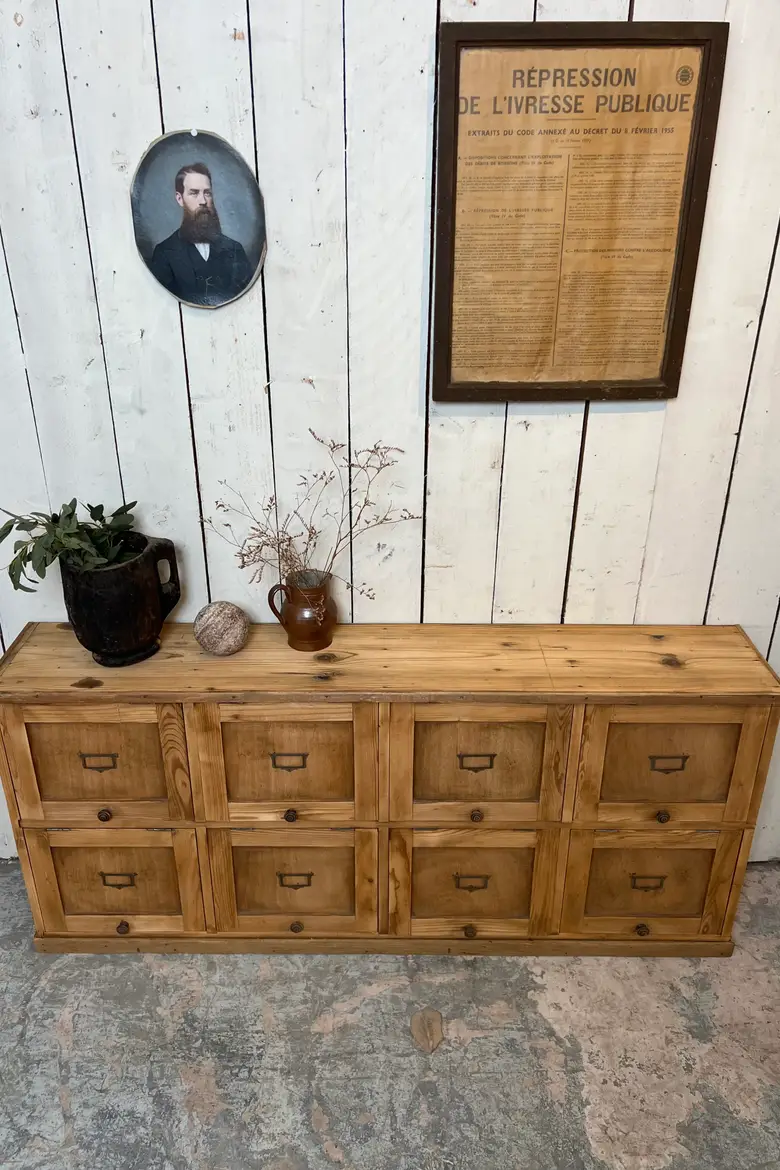 Meuble d’atelier à clapets