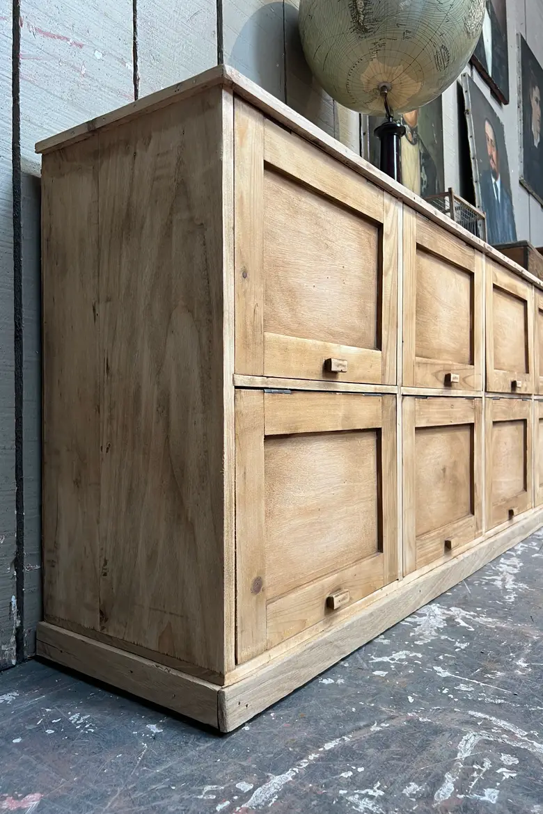 Meuble d’atelier à clapets