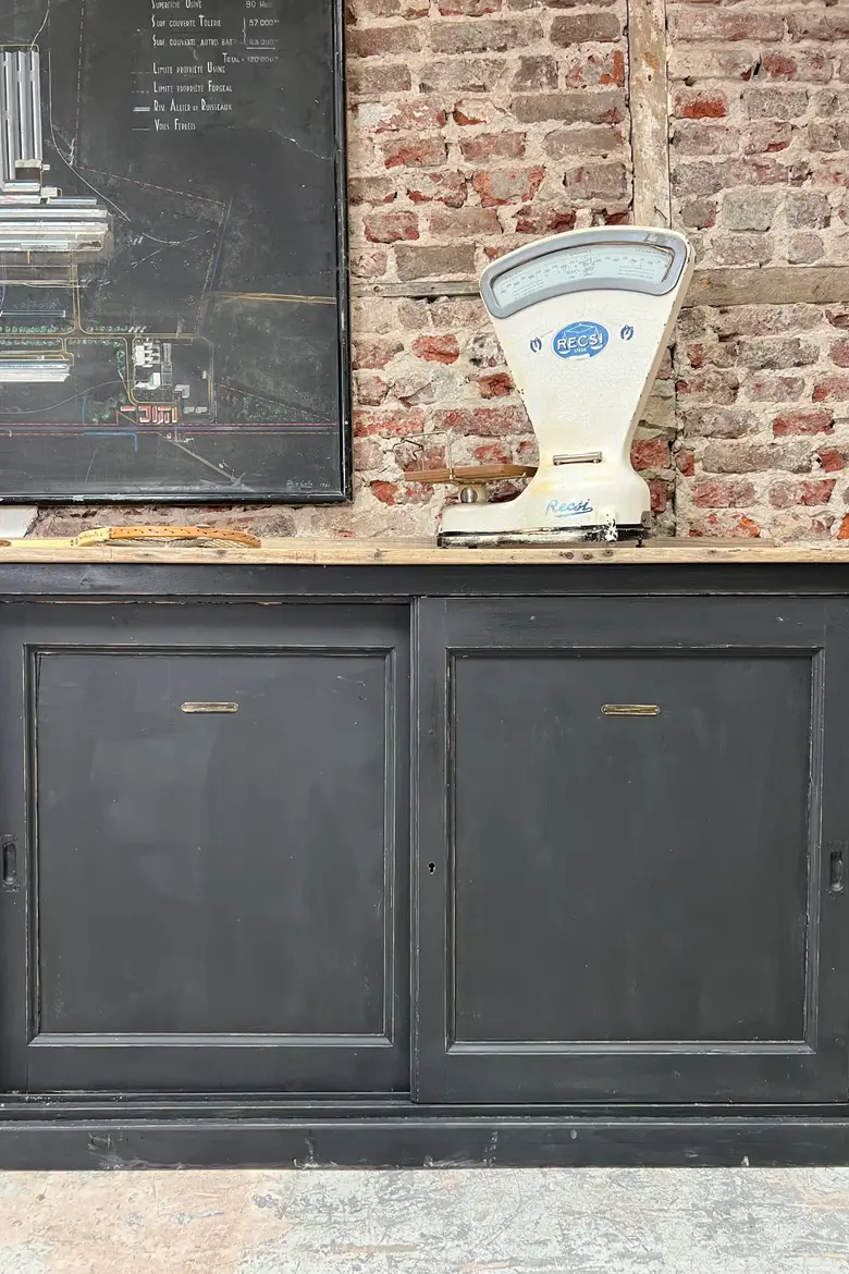 Meuble d’atelier à portes coulissantes Début XXème