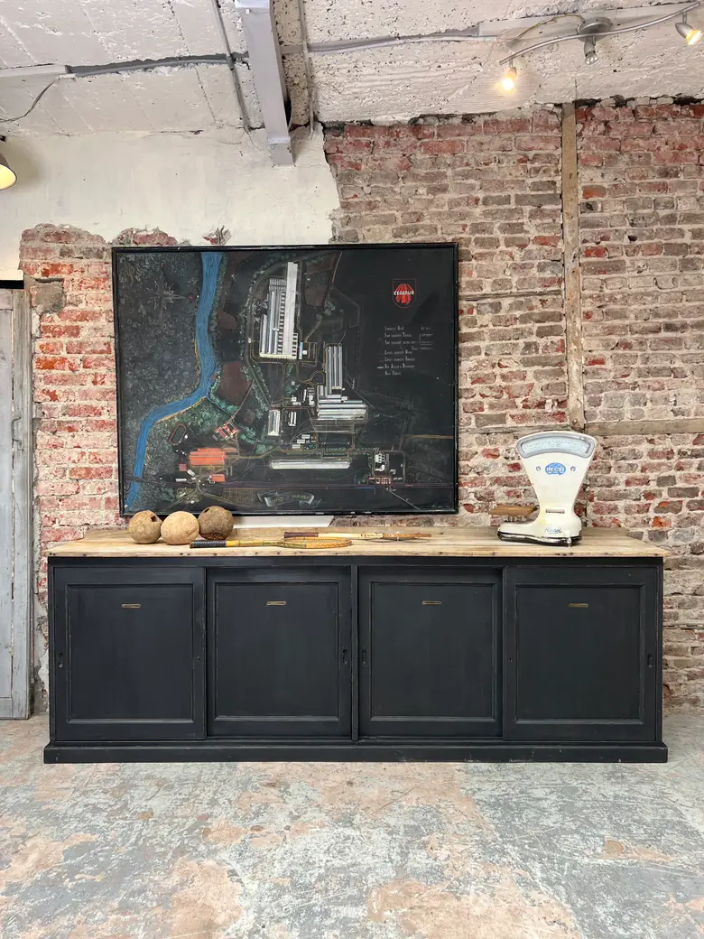 Meuble d’atelier à portes coulissantes Début XXème
