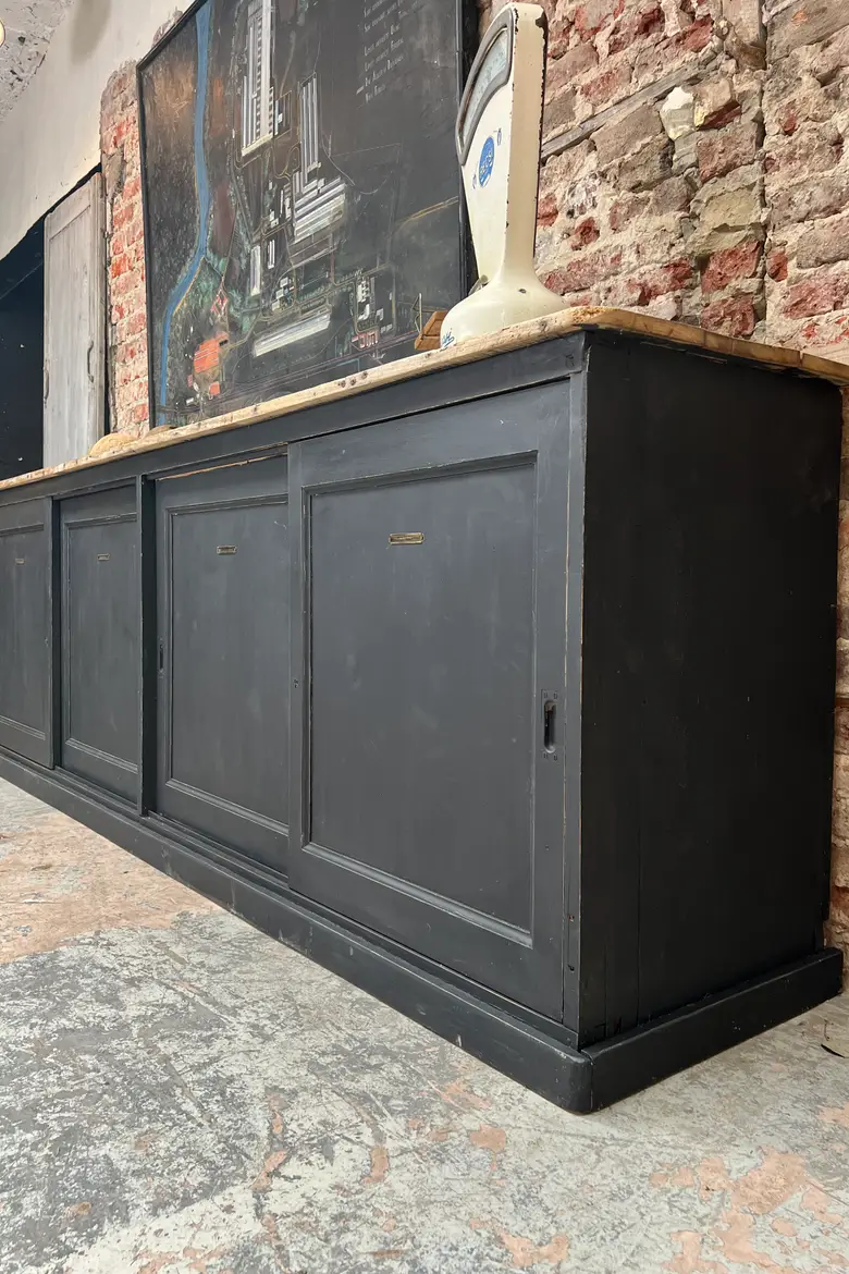 Meuble d’atelier à portes coulissantes Début XXème