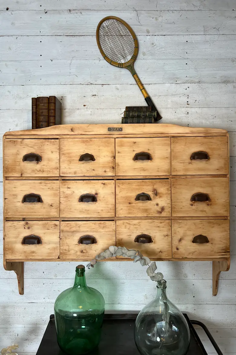 Meuble d’atelier à suspendre