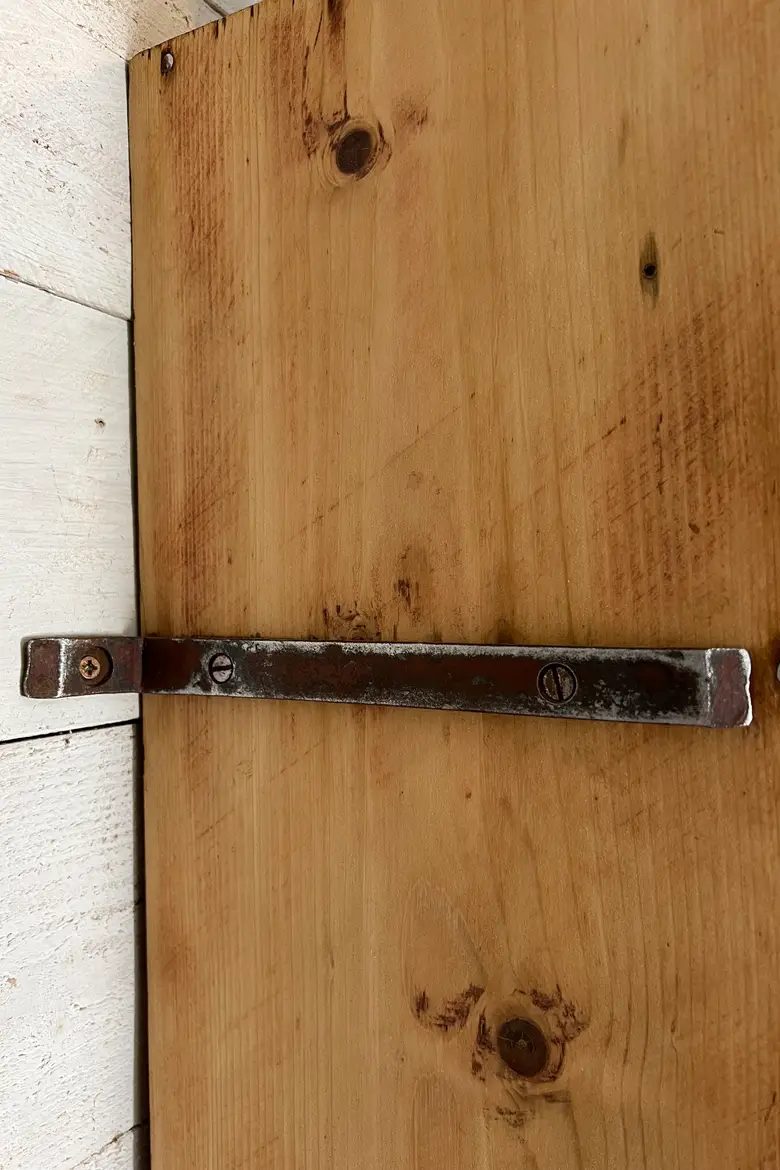 Meuble d’atelier à suspendre