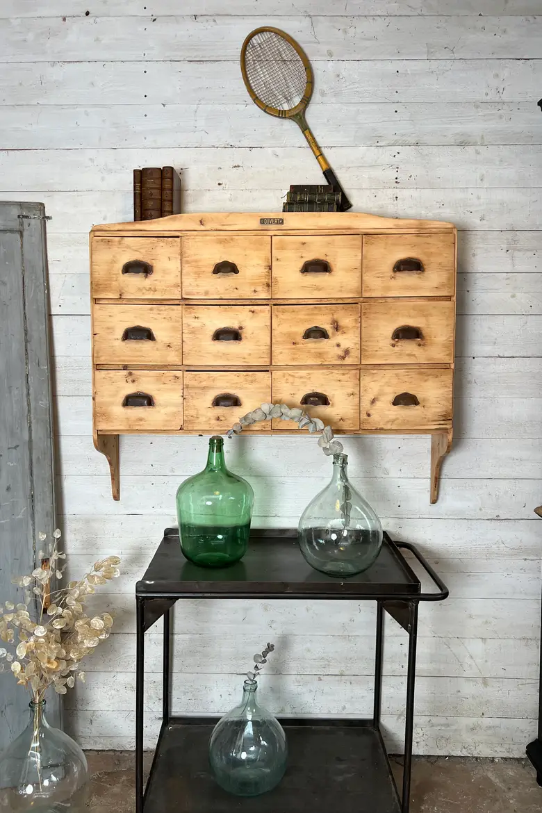 Meuble d’atelier à suspendre